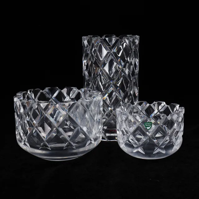 GUNNAR CYRÉN. Skålar, vas, glas, "Sofiero", Orrefors.