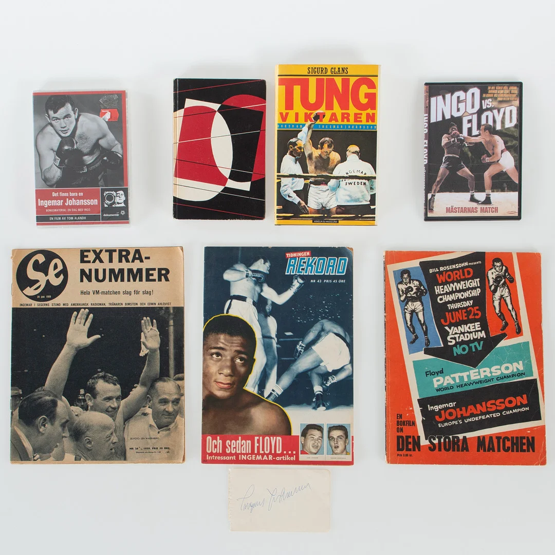 INGEMAR JOHANSSON, samling boxningsmemorabilia, 1950-tal och senare, med autograf. — Sports memorabilia — Laholms Auktionskammare