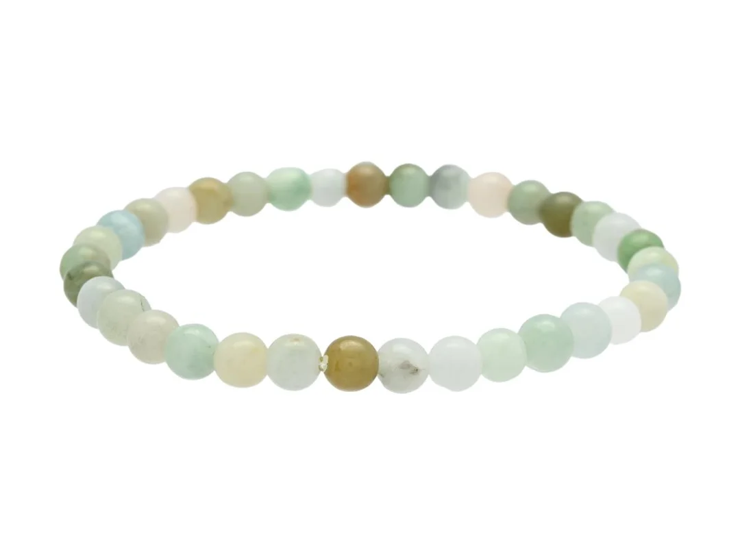 ARMBAND, kulor av jade, behandlad, ca 5,0 mm, elastisk tråd, vikt 8,5 g. — Smycken/Armband — Kaplans