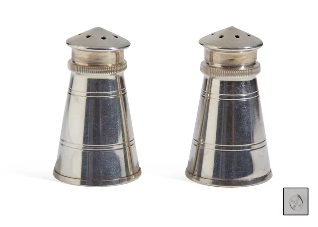 Holmsen, Aksel — Salt- og pepperbøsse