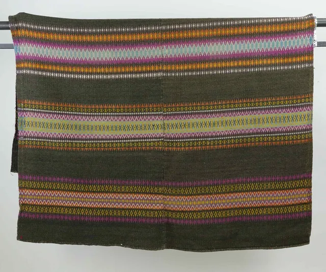 TÄCKE/FÄLL, ull, väv, 1900-tal.