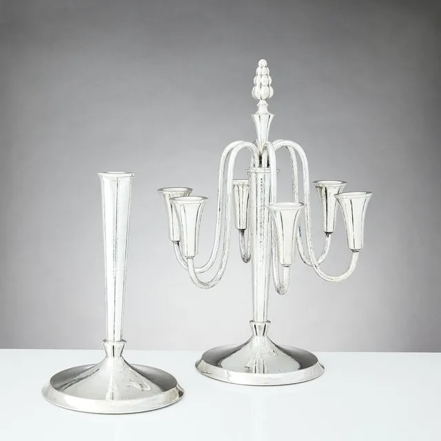 KARL ANDERSON. Ljusstakar ett par samt en kandelabertillsats, silver, Stockholm 1929.