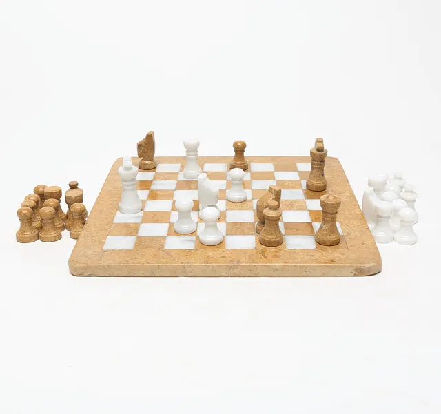 SCHACK, med PJÄSER, sten.