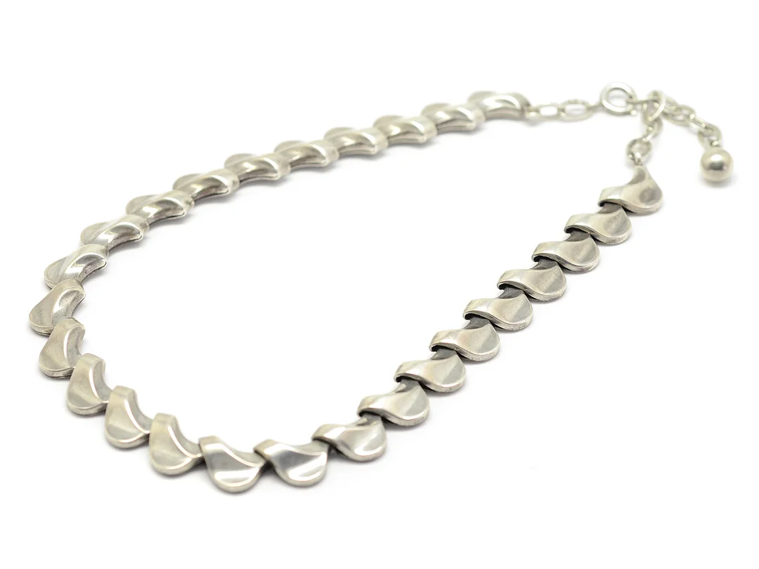 COLLIER, sterlingsilver, längd 35-40 cm, vikt 61,3 g. — Smycken/Collier — Kaplans
