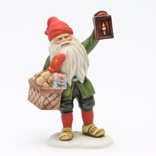 JENNY NYSTRÖM. Figurin, tomte med lykta, efter original av Jenny Nyström.