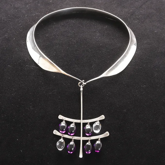 VIVIANNA TORUN BÜLOW-HÜBE. Collier med hänge, sterlingsilver, för Georg Jensen Danmark.