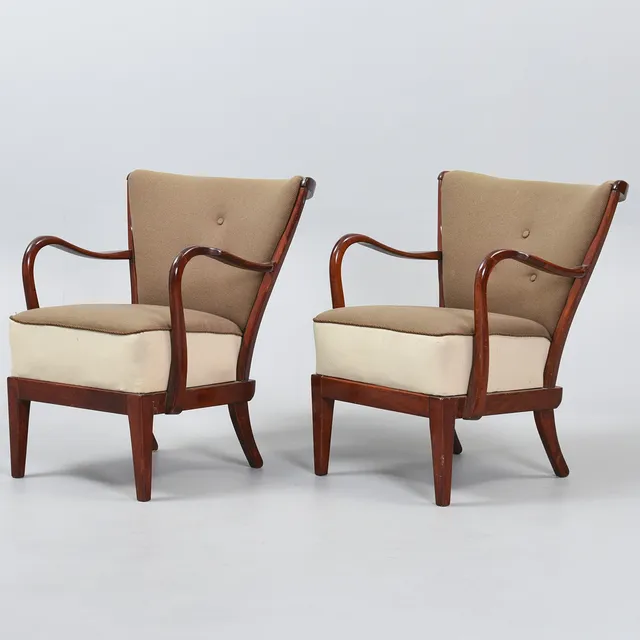 ALFRED CHRISTENSEN. Et par lænestole model 177 for Slagelse Møbelværk, Danmark, 1940'erne, (2).