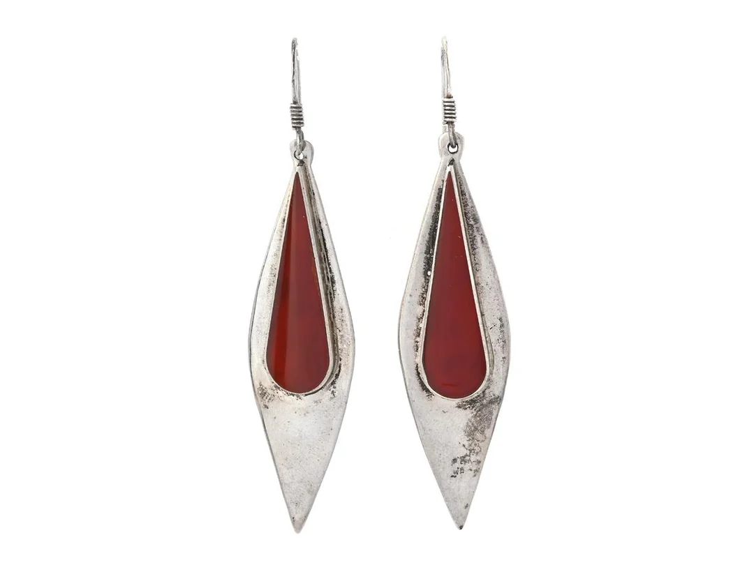 ÖRHÄNGEN, sterlingsilver, karneoler, höjd 6 cm, vikt 6,6 g. — Smycken/Örhängen — Kaplans