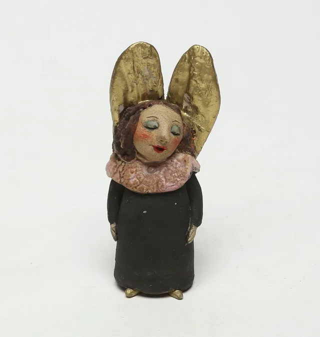 SONIA THURBORG. TILLSKRIVEN. MINISKULPTUR, keramik, osignerad.