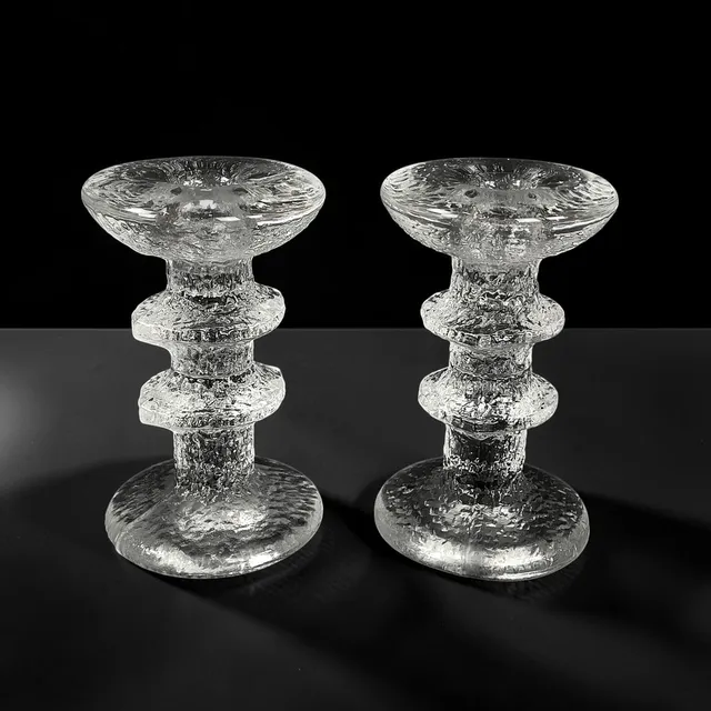 TIMO SARPANEVA. Ljusstakar, ett par, "Festivo", glas, Iittala, Finland.