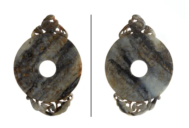 Plakett eller "pi-ring" — Plakett eller "pi-ring"