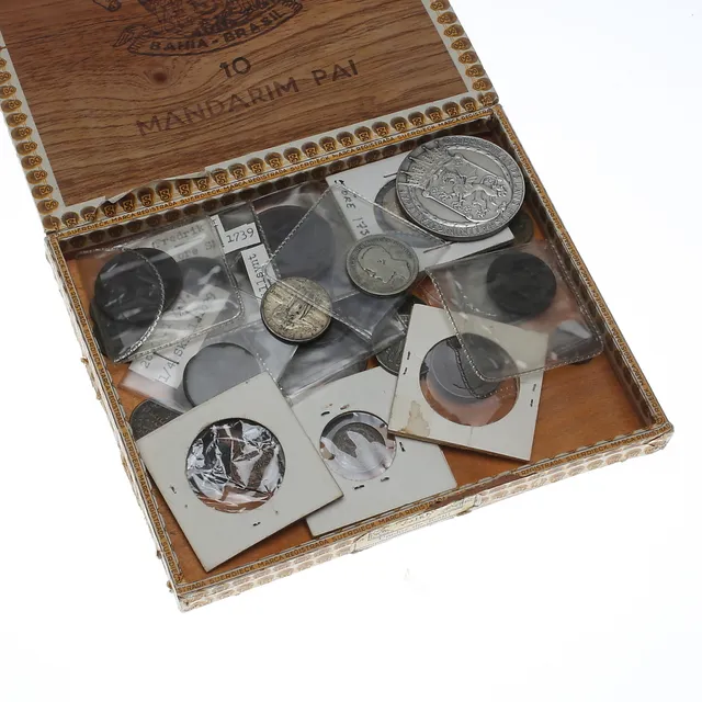 MYNT, 1700-1900-tal, bl.a. silver.