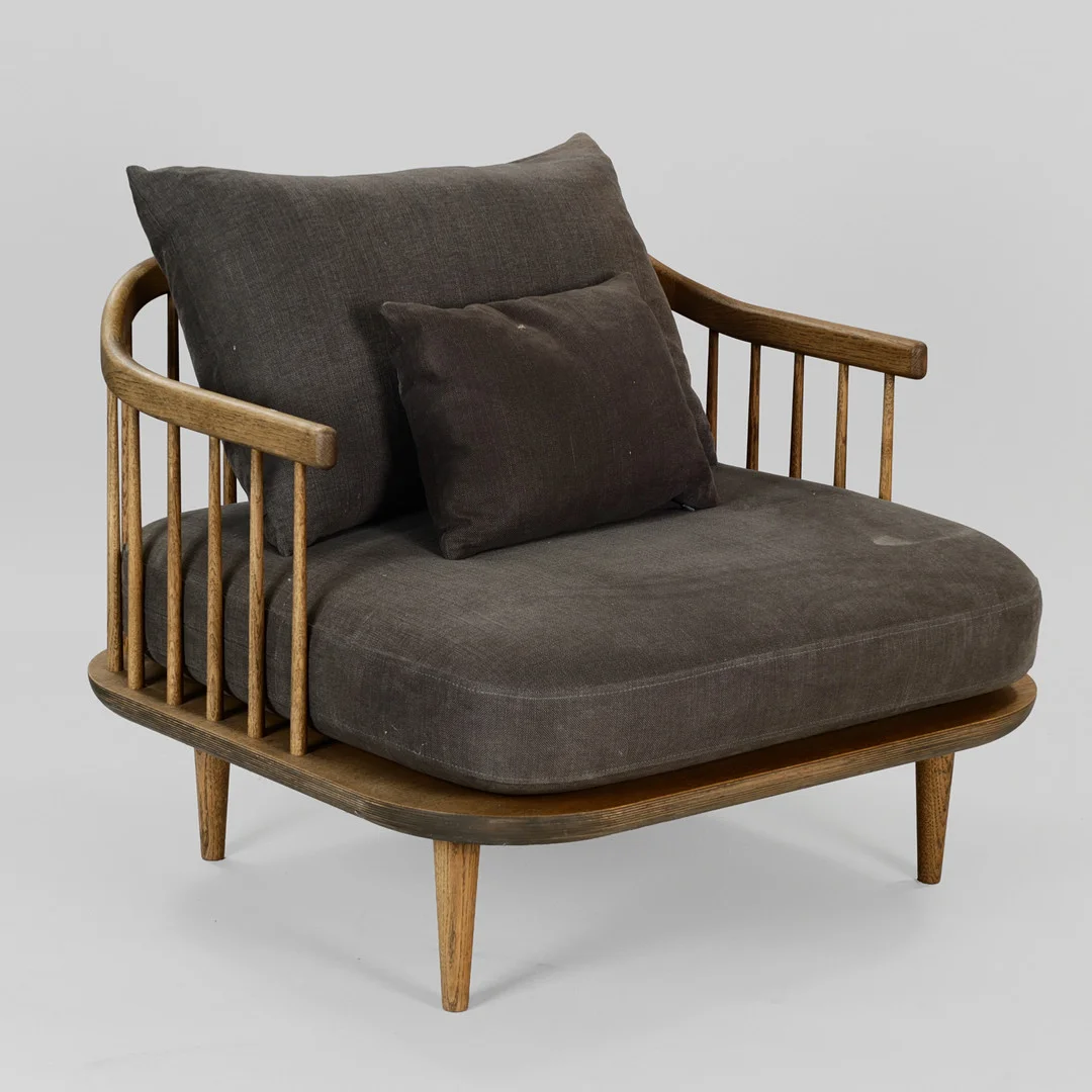 SPACE COPENHAGEN. 'FLY-SC 1' loungestol af røget eg med løse hynder. — Armchairs & Chairs — Palsgaard Kunstauktioner