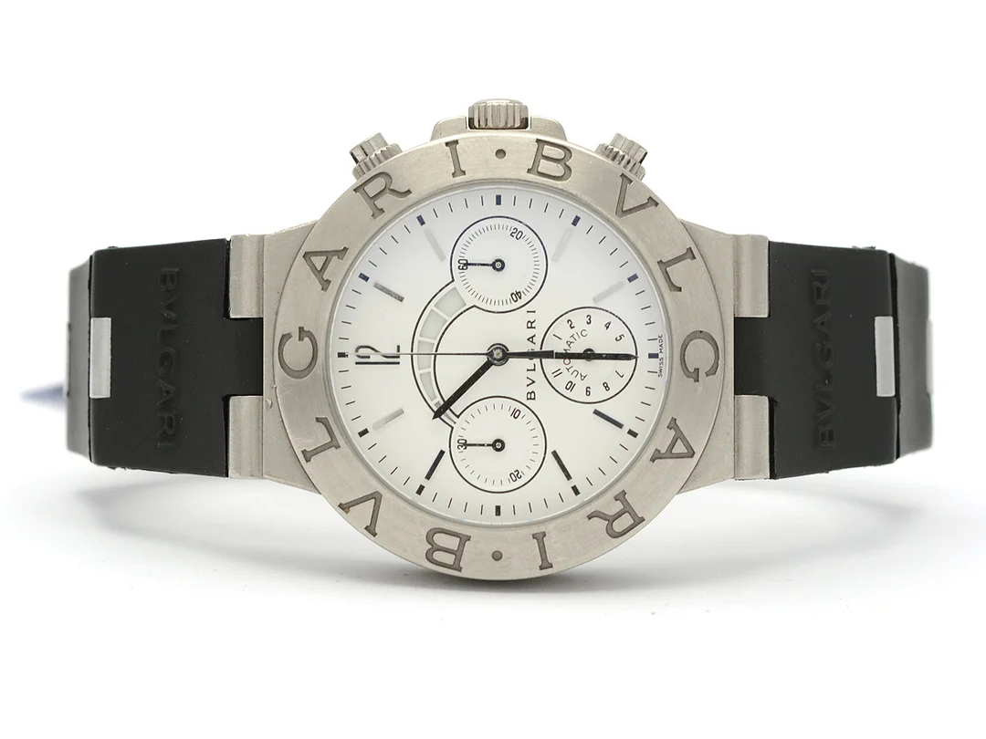 Herrur Bvlgari Diagono Regatta 18K vitguld automat, refnr: CHW40GAM, serienr: L144, kronograf, gummilänk Bvlgari samt läderarmband med viklås i 18K Bvlgari, i box med certifikat och äkthetsintyg från Bergströms Ur 2015, boett med repor och märken — Klockor/Bvlgari — Kaplans