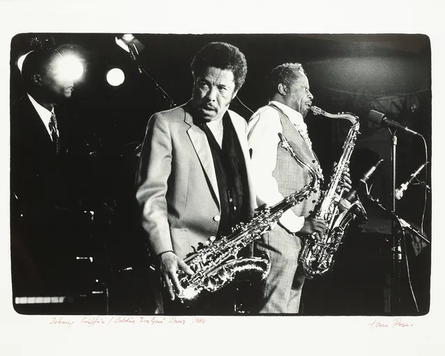 JAN PERSSON (1943-2018). Dobbeltportræt af den amerikanske saxofonist Johnny Griffin og tenorsaxofonisten Eddie 'Lockjaw' Davis, signeret og dateret 1984.
