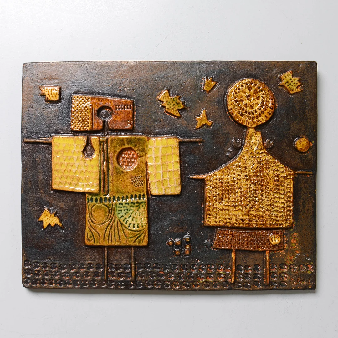 STIG LINDBERG. "Fågelskrämma", relief, Gustavsberg, 1960/70-tal. — European — Formstad Auktioner