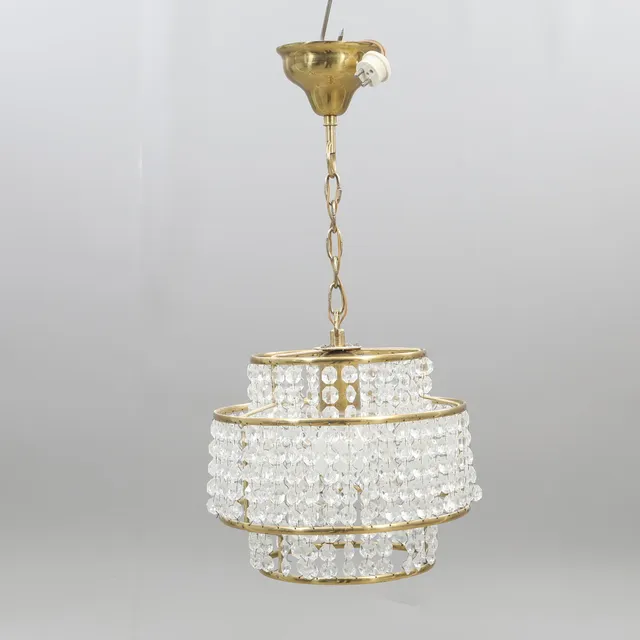 TAKLAMPA, mässing med prismor,1900-talets andra hälft.
