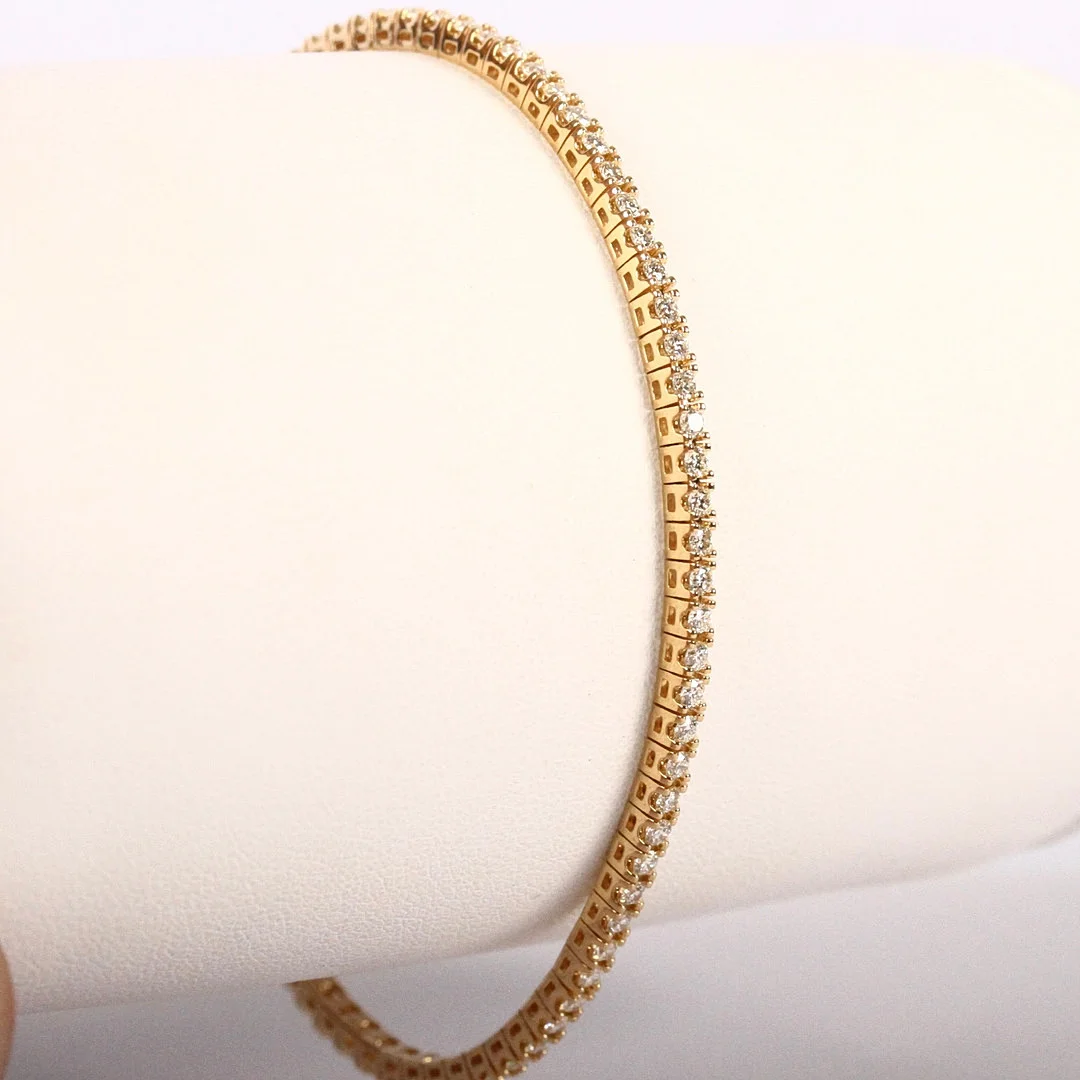 ARMBAND, tennisarmband 1,59ct, 18K. — Bracelets — Halmstads Auktionskammare