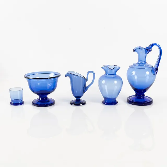MONICA BRATT. Samling blått glas, 5 delar, Reijmyre.