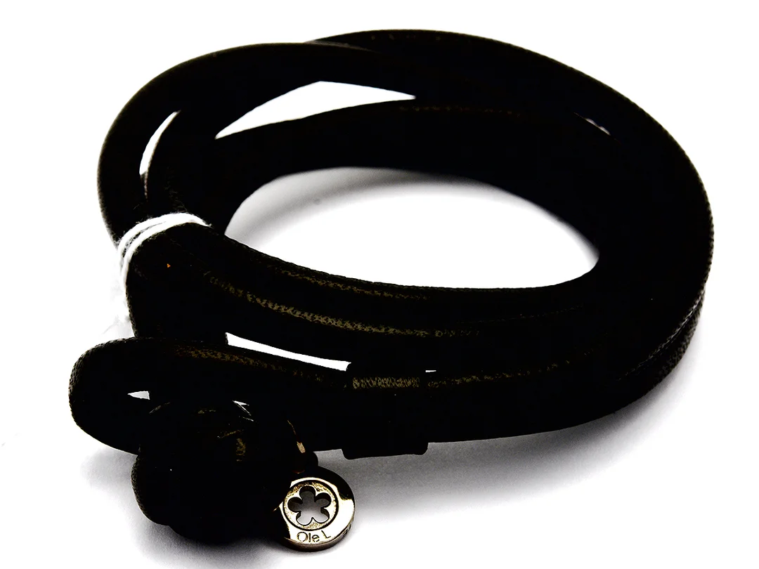 OLE LYNGGAARD, svart läderarmband, berlock i oxiderat sterrlingsilver, Sweet drop, 36,5cm — Smycken/Armband — Kaplans