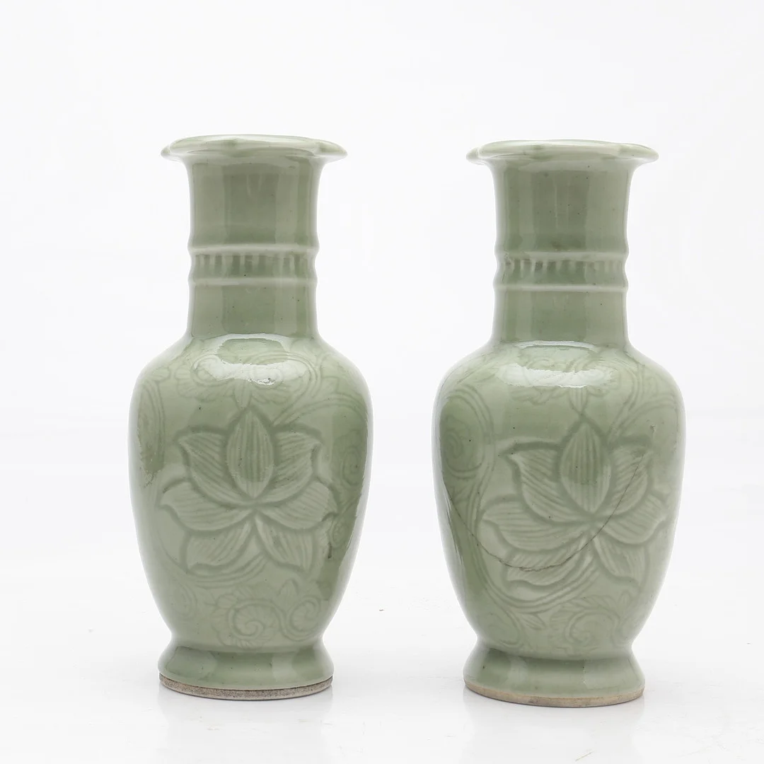 Pair of Chinese Longquan-style celadon porcelain vases, 20th century. — Oriental — Balclis