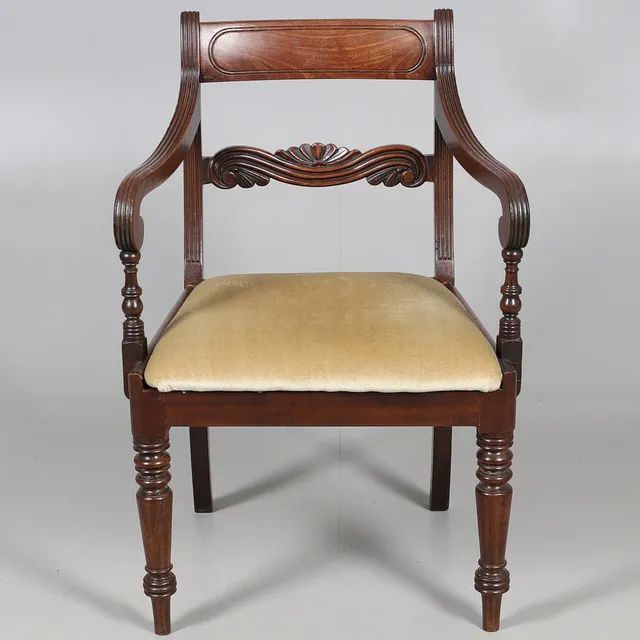 A 19TH CENTURY MAHOGANY ARMCHAIR.