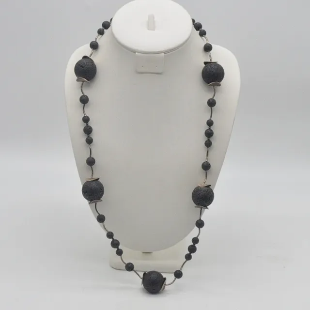 DESIGNER COLLIER, LAVASTEIN-PERLEN, STÄBCHEN UND PLÄTTCHEN AUS STERLINGSILBER (GEPRÜFT), VINTAGE.
