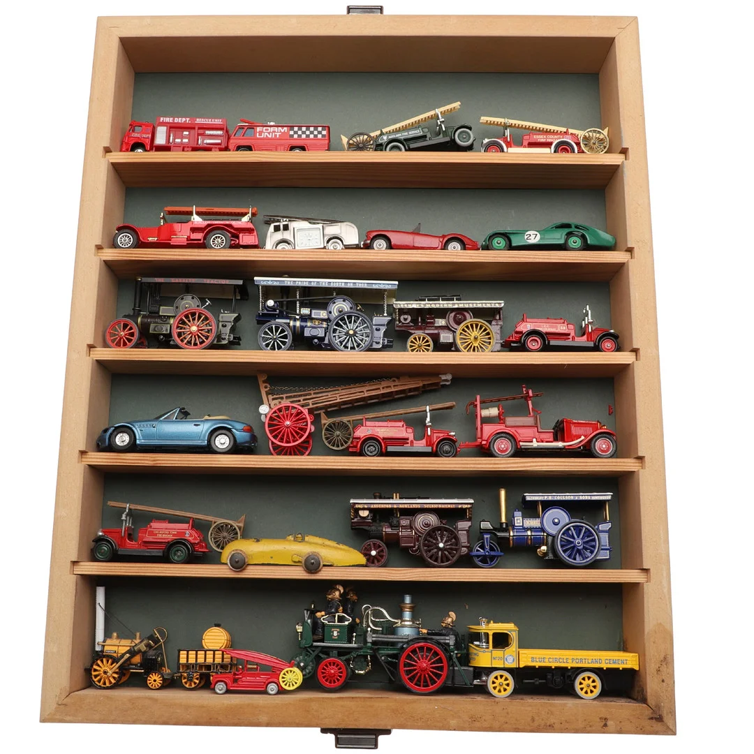 DIE CAST TOYS INCLUDING DINKY & CORGI. — Model cars — Lawrences Auctioneers