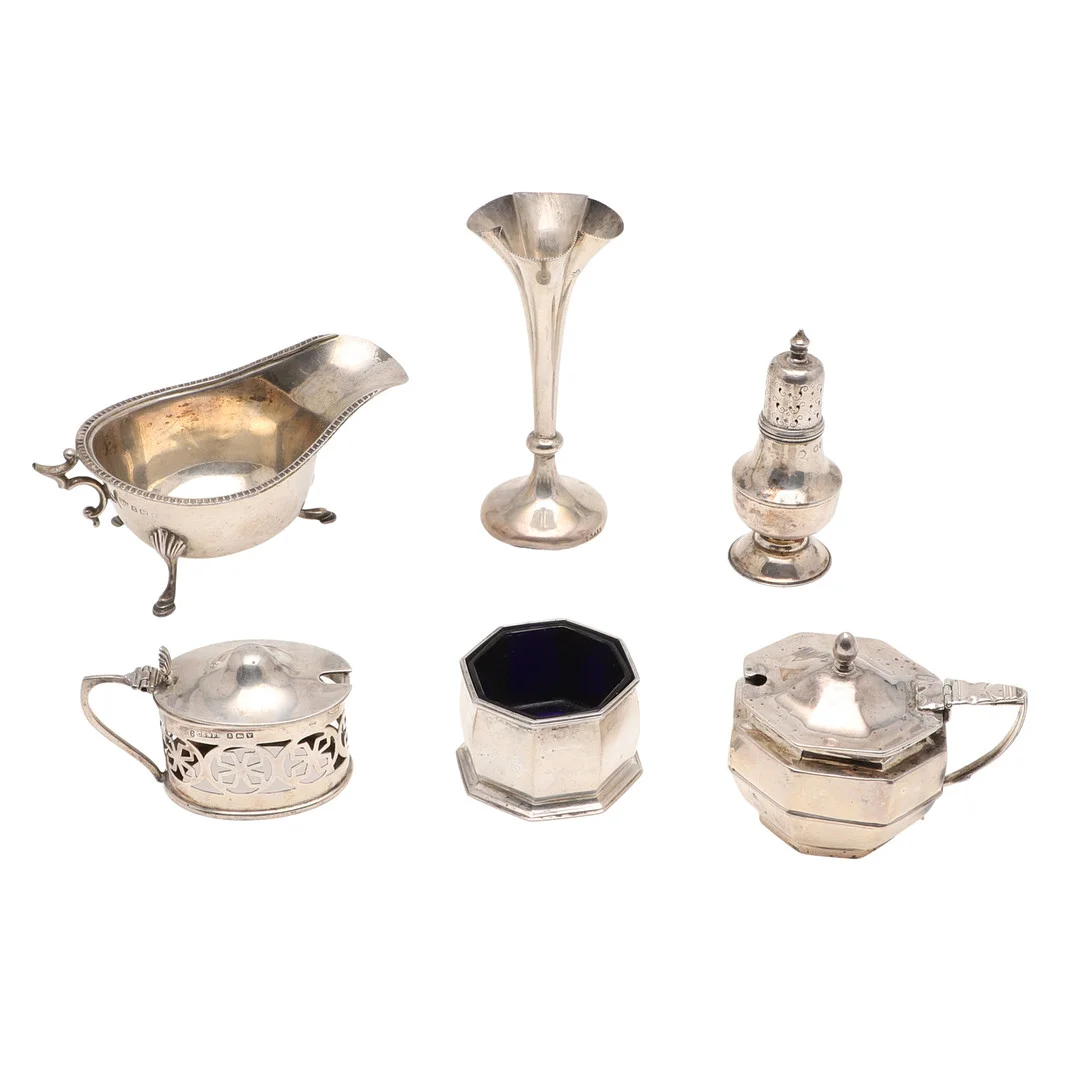 A MIXED LOT OF SILVER. — Silver — Lawrences Auctioneers