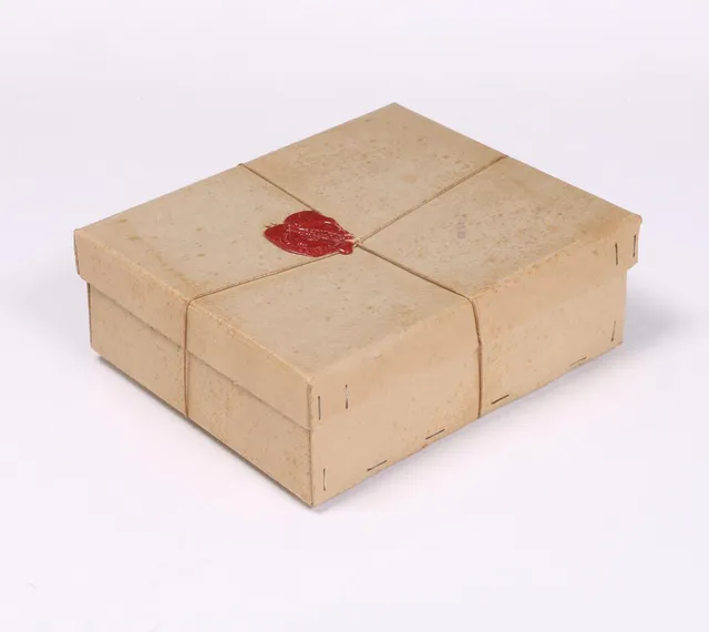 Denmark. Kiloware. 1 Kg. unopened box dated APR 1962