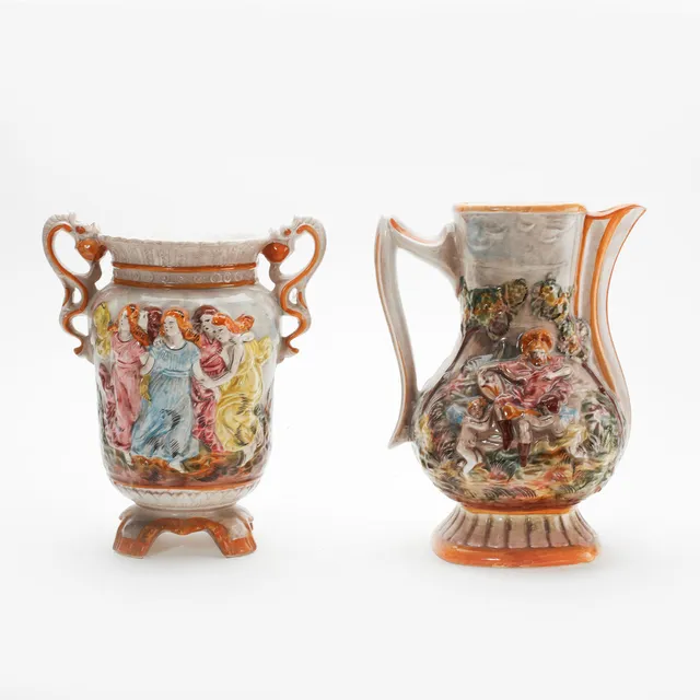 KANNA samt LOCKURNA, keramik, Capodimonte, Italien.