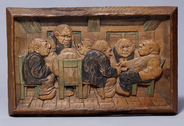 THOMAS DAM (1915-1989). Relief i udskåret træ forestillende syv mænd om et bord. Signeret. Danmark 1960 ere.
