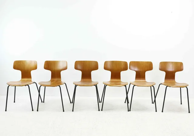 ARNE JACOBSEN. stolar, 6 st, "T-stolen", Modell 3103, Fritz Hansen, Danmark, 1967.