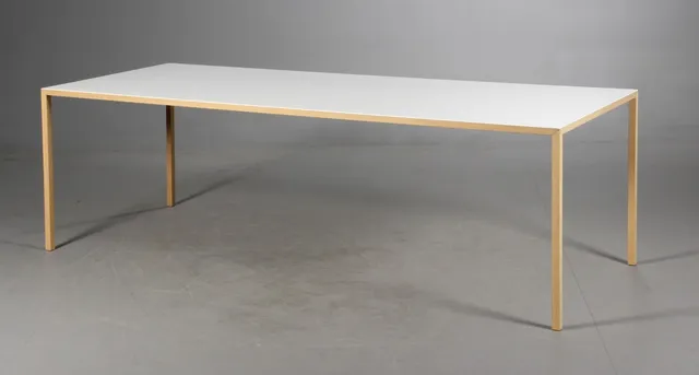 Bertjan Pot. Arco Slimtable, oak / Corian