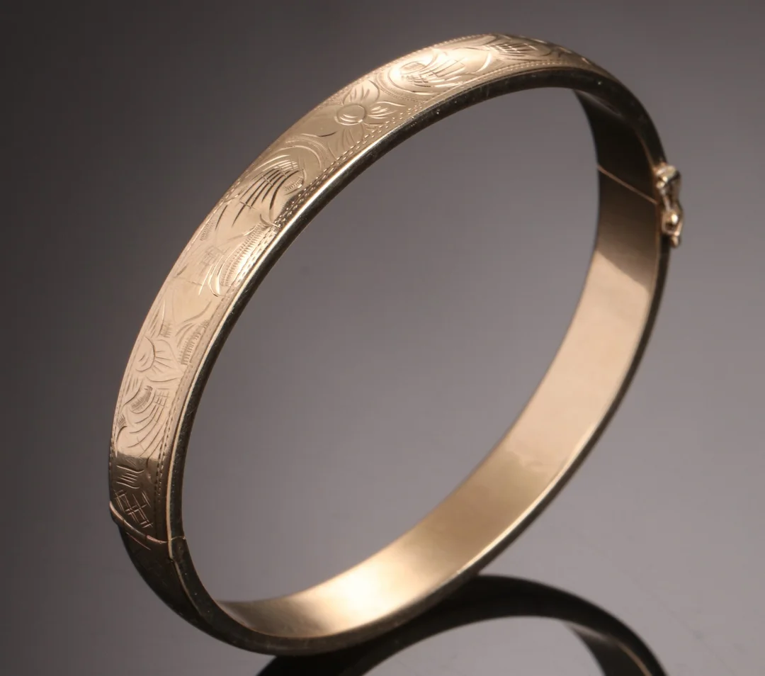 Bernhard Hertz. Vintage armring af 8 kt guld, ca. 12,1 g — Jewellery/Bracelets — Lauritz