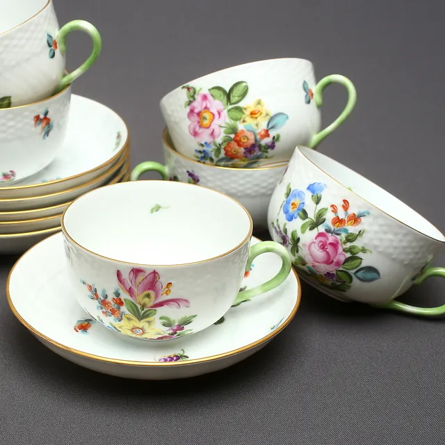 TEKOPPAR MED FAT, 6 delar, porslin, Herend, Ungern, 1900-tal.