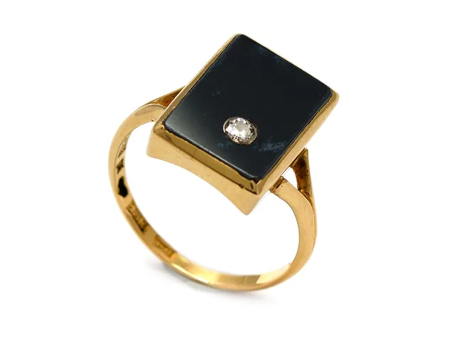 Ring 18K 6,0g Ø19¾ med diamant ca0,08ct äldre slipning