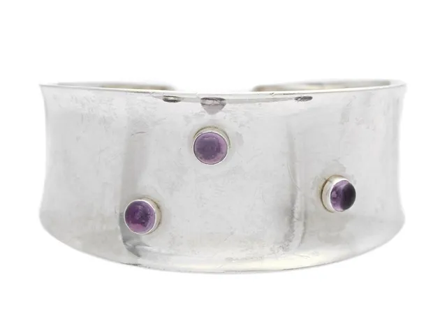 NIELS ERIK FROM, armring, sterlingsilver, cabochonslipade ametister, Danmark, stl 6x5 mm, vikt 39,0 g