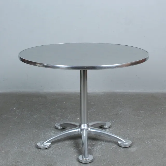 JORGE PENSI. Amat-3 für Knoll, Gartentisch/Bistrotisch, Modell 'Toldedo', 1980er, Spanien.