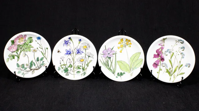 MARGUERITE WALFRIDSON. ASSIETTER 4 st, porslin, "Midsommar" Ikea 1970-tal.