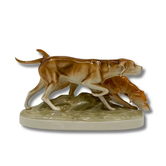 ROYAL DUX PORZELLAN FIGUR ART DÉCO JAGDHUNDE ANFANG BIS MITTE 20. JAHRHUNDERT TSCHECHOSLOWAKEI.