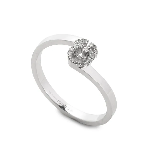 GUCCI. "GG Running"-ring af 18 kt hvidguld med diamanter på ca. 0,10 carat.