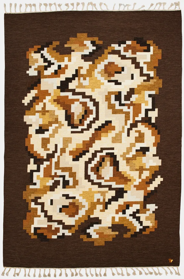 ERIK LUNDBERG. "Korall", matta, rölakan, Vävargården i Eringsboda, dekor i brunt och orange, 330 x. 225 cm.