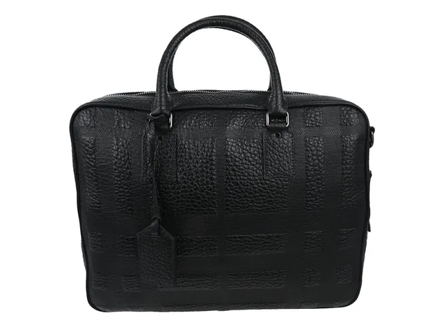 VÄSKA, BURBERRY, svart präglat läder, silverfärgade beslag, 39x31x8 cm, dustbag.