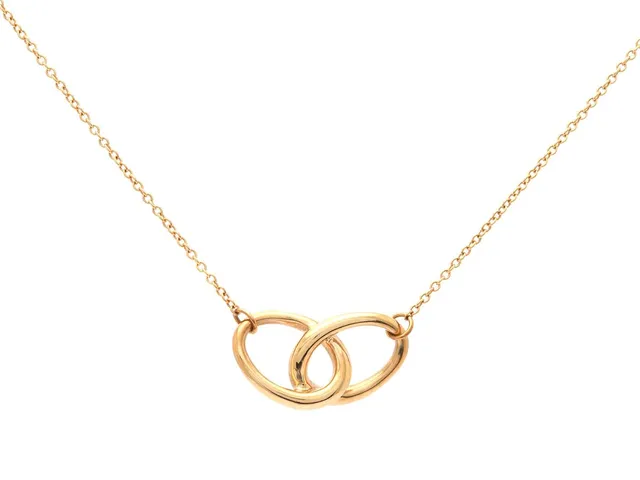 TIFFANY & CO, collier, Interlocking Ovals, 18K guld, design Elsa Peretti, längd 40 cm, vikt 4,2 g, originalpåse.