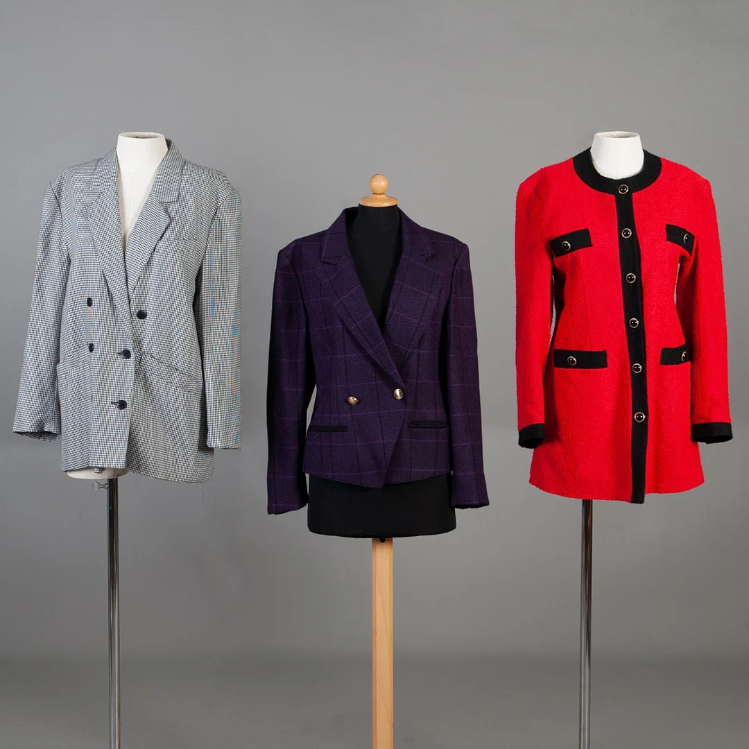 KAVAJER / DRÄKTJACKOR. 3 st, Catherina Hepfner, Danwear och Geissler. — Vintage & Designer Fashion — Laholms Auktionskammare