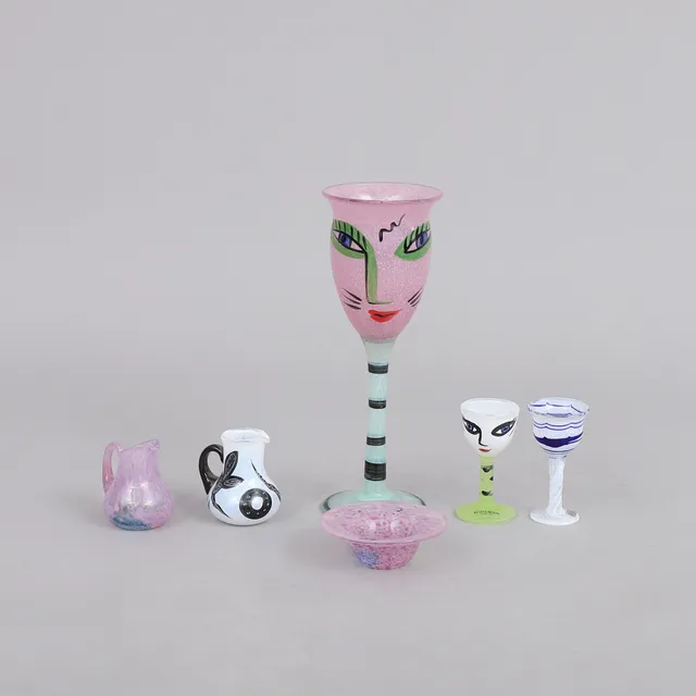 ULRICA HYDMAN-VALLIEN. Parti konstglas, 6 delar, Kosta Boda.