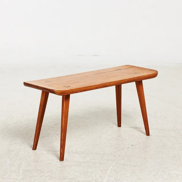 CARL MALMSTEN. Bänk, "Visingsö", furu, omärkt.