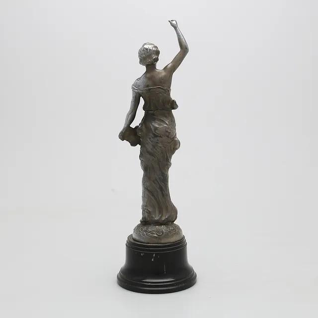 SKULPTUR, "Le Printemps", metall på plastsockel, 1900-tal.