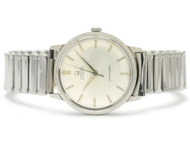 OMEGA, Seamaster, Cal 552, Serie nr. 22588791, Ref nr. ST 165.001, Boett nr. 165.001, herrur, 34,5 mm, stål, automatisk, plexiglas, skadad urtavla, ca 1965, metallänk ej original.